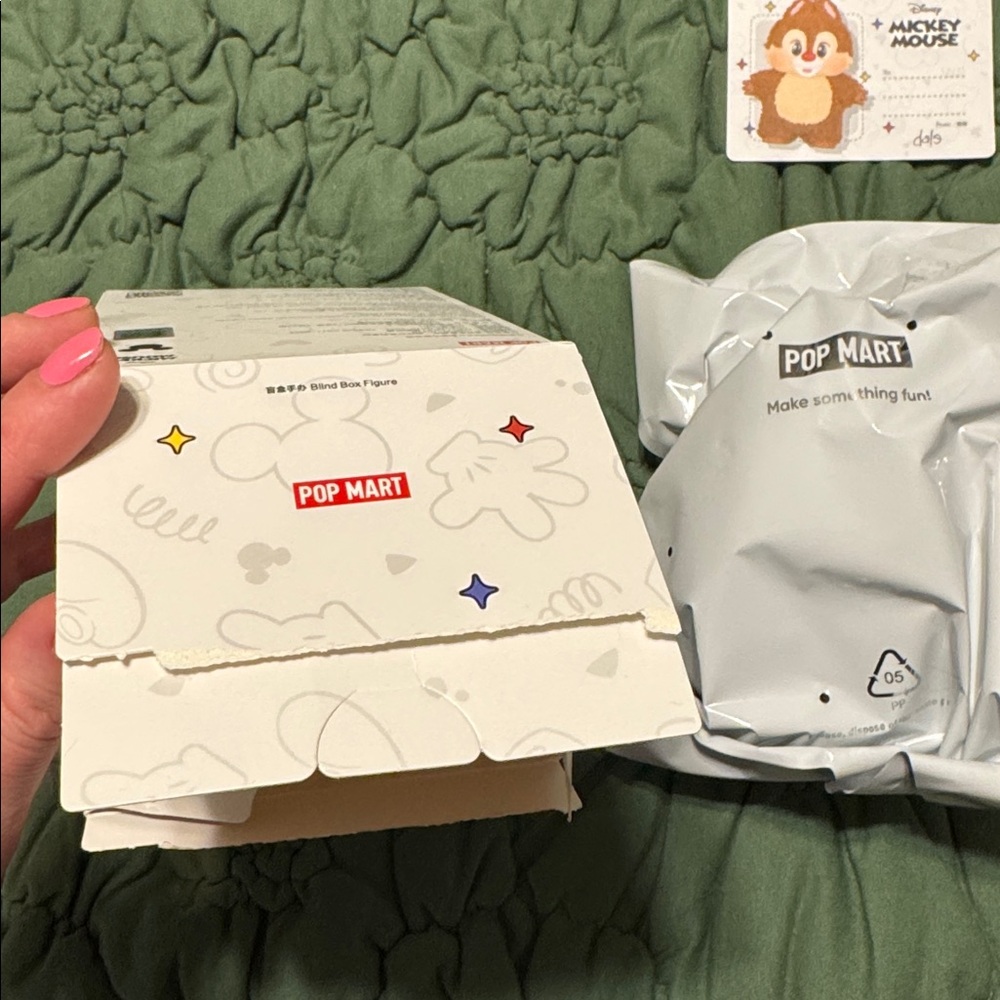 ✨ Sealed Pouch Dale - Mickey & Friends Cute Together Keychain - Picture 4 of 5